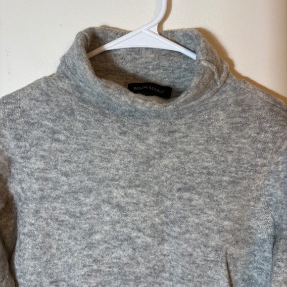 Banana Republic Turtleneck Sweater Size Medium Gray‎ Long Sleeve Wool Blend - Picture 2 of 7